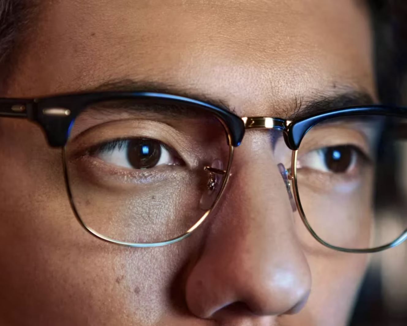 Однофокальные линзы нового поколения Essilor Eyezen Start