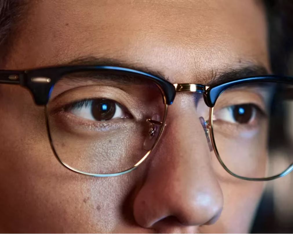 Линзы для очков Essilor Eyezen Start